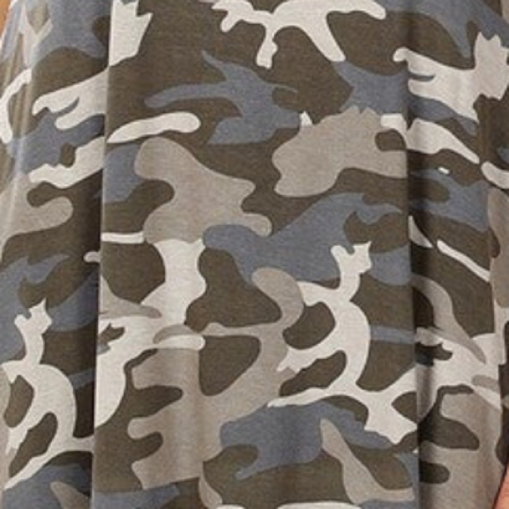 Reversible Flared Tank - Picture 2 of 2